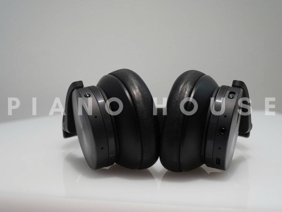 Cận cảnh Tai Nghe B&O Beoplay H95 Black (Open Box 99%) tại Piano House